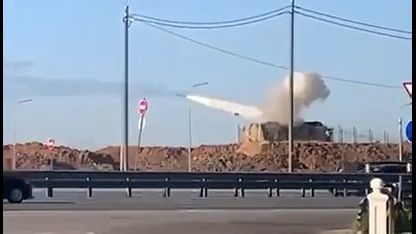 Footage of Russian Pantsir-S dealing with one of the drones this morning